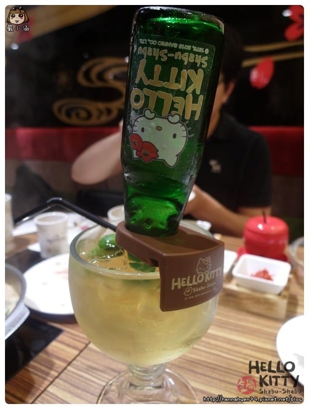 Hello Kitty Shabu Shabu║Hello kitty 火鍋║台北大安║東區 火鍋║卡通主題餐廳║捷運忠孝敦化站║kitty 餐廳║kitty 涮涮鍋║台北主題餐廳║台北 卡通 主題餐廳