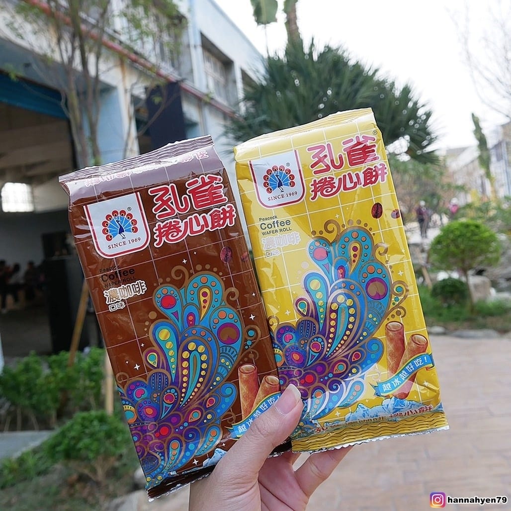 孔雀捲心餅咖啡牛乳║7-eleven║超商甜點║超商美食║孔雀捲心餅║濃咖啡口味║高雄景點║高雄旅遊║超商飲料