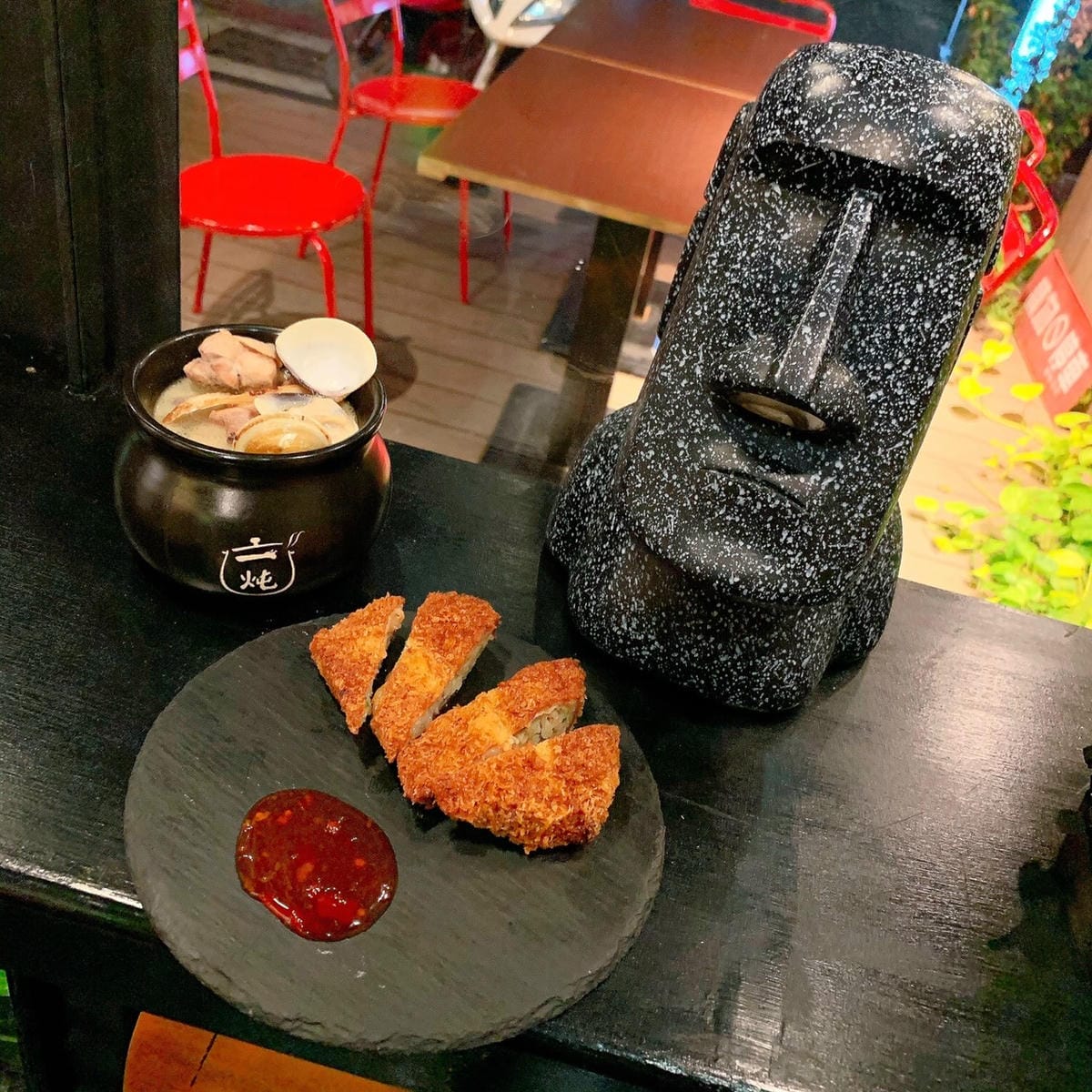 高雄土雞鍋推薦║高雄美食║高雄火鍋║一炖土雞鍋║迷你土雞郭鍋║新興區美食║新崛江美食║高雄新興區║高雄旅遊║高雄景點║愛食記