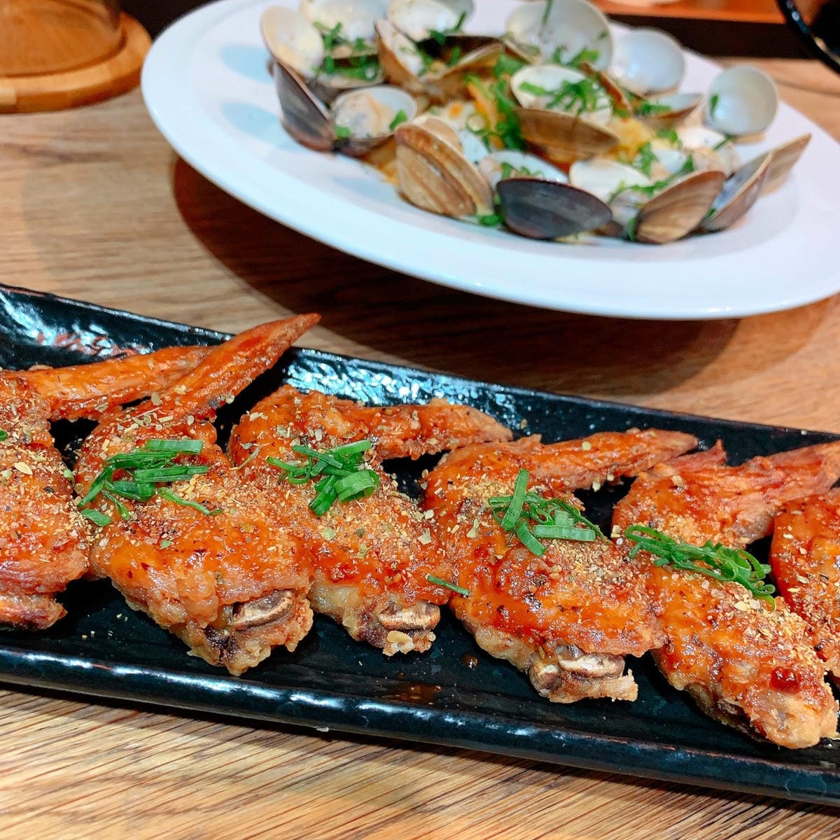 高雄宵夜推薦║驀然餐酒館║高雄美食║高雄酒吧║高雄餐酒館║鼓山區美食║瑞豐美食║鼓山美食║高雄夜市║瑞豐夜市║捷運巨蛋站║台灣美食║高雄食記║網美集散地║網美景點║高雄