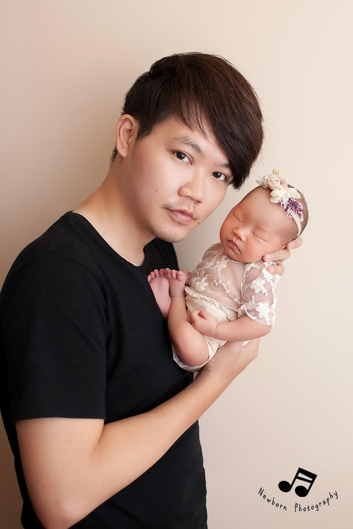 台北新生兒攝影推薦║嬰悅新生兒寫真║到府拍攝║寶寶攝影║嬰兒攝影║新生兒拍攝║寶寶寫真║嬰兒寫真║月子中心 新生兒 攝影║新北市新生兒攝影║全家福║滿月照║彌月卡