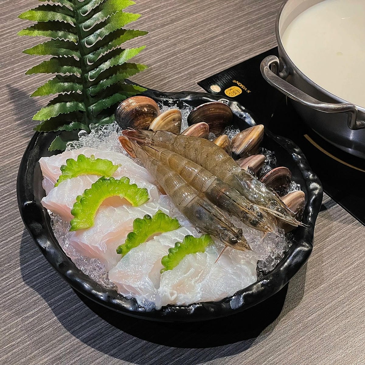 肉多多｜肉多多火鍋｜宵夜火鍋｜台灣火鍋第一品牌｜全台最大火鍋集團｜樂多多集團｜龍王麻辣湯｜巨大肉盤｜生日肉蛋糕