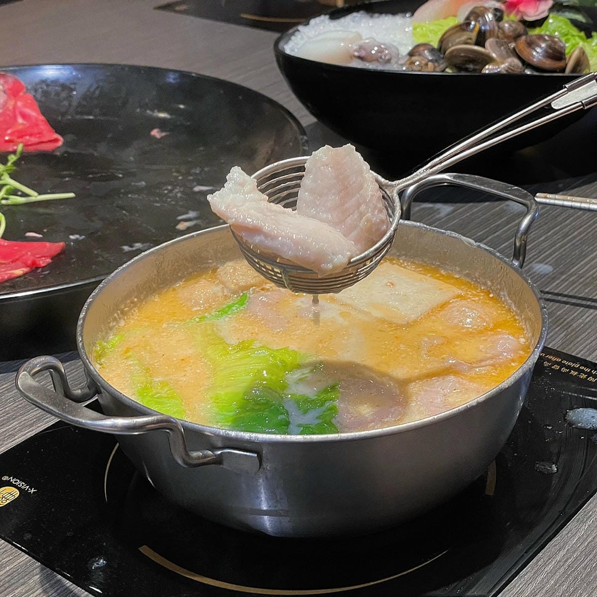 肉多多｜肉多多火鍋｜宵夜火鍋｜台灣火鍋第一品牌｜全台最大火鍋集團｜樂多多集團｜龍王麻辣湯｜巨大肉盤｜生日肉蛋糕