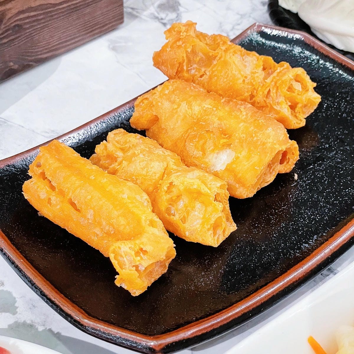 高雄超浮誇肉瀑布火鍋║ 灑椒。麻辣鴛鴦博愛店║ 慶生聚會首選║ 左營區美食║ 高雄麻辣鍋║ 左營美食║高雄火鍋║高雄美食║高雄餐廳║高雄食記║高雄麻辣║高雄高CP值火鍋║