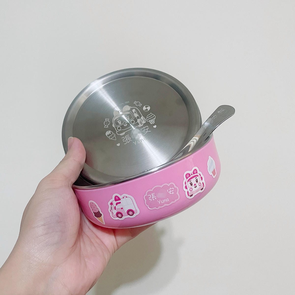 育兒好物║ 作伴║幼稚園防水耐高溫姓名貼║三色碗推薦║ 幼兒園準備║托嬰準備║姓名貼推薦║幼兒園不繡鋼杯推薦║育兒分享║我不要變成黃臉婆