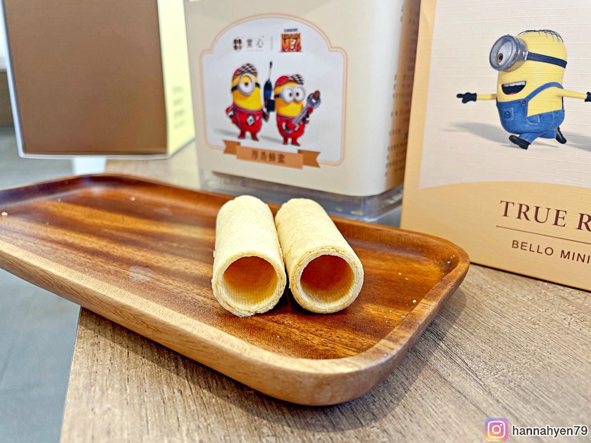 高雄伴手禮║小小兵║實心蛋捲║免費試吃蛋捲║伴手禮推薦║高雄旅遊║高雄景點║高雄伴手禮║禮盒開箱║網美景點║親子景點║高雄室內景點 高雄伴手禮║小小兵║實心蛋捲║免費試吃蛋捲║伴手禮推薦║高雄旅遊║高雄景點║高雄伴手禮║禮盒開箱║網美景點║親子景點║高雄室內景點