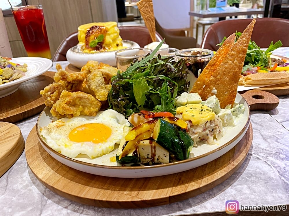 成真咖啡 ComeTrue CAFE 高雄義享天地店║ 高雄鼓山║高雄美食║高雄景點║高雄旅遊║高雄餐廳║高雄咖啡║高雄早午餐║高雄義大利麵
