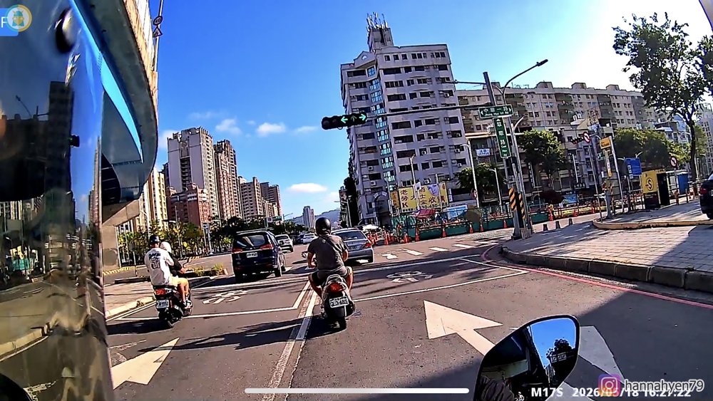 媽媽通勤更安心！安全帽行車記錄器推薦｜夜騎實測分享